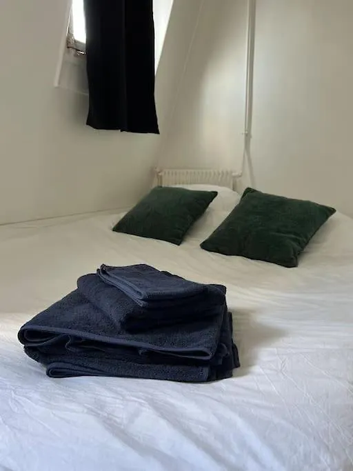Votre Pied-A-Terre En Plein Paris Apartment 0*,